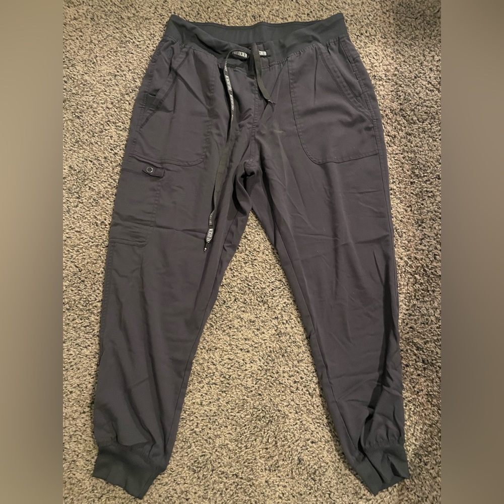 Scrubs & Beyond scrub joggers